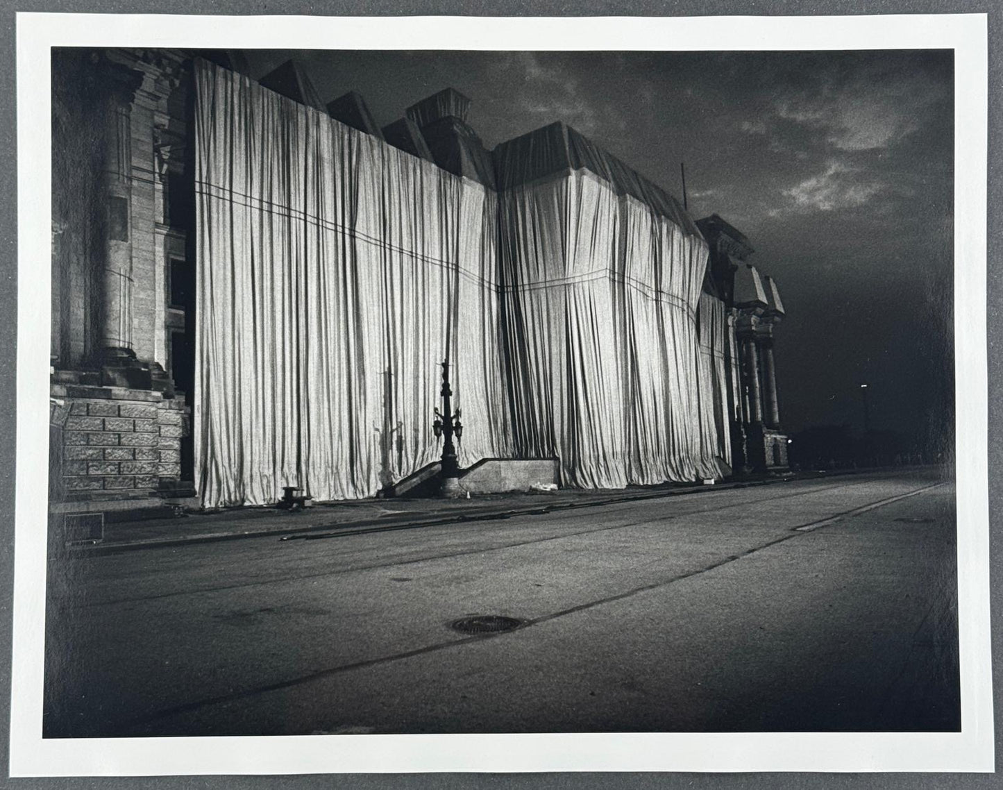 Barbara Klemm – Christo, verhüllter Reichstag Berlin 1995